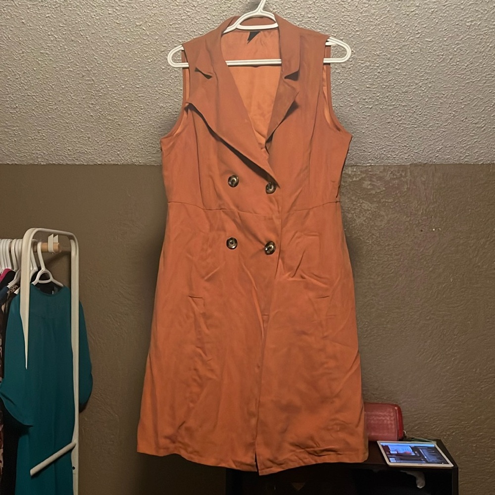 SHEIN Sleeveless Top